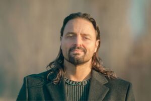 "Amore mio": Il nuovo singolo di Alberto Bertoli feat. Modena City Ramblers è un inno alla dignità e all’amore eterno