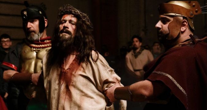 “Sacrum Opus” incanta Vibo Valentia: la scuola cinematografica Etopea protagonista della Settimana Santa