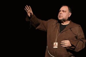 Aniello Vintitrè al Teatro Instabile di Napoli: una rappresentazione emozionante e struggente