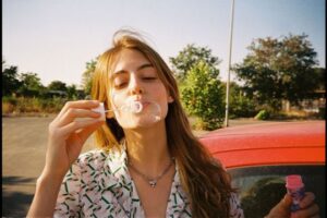 Demetra Bellina lancia “Only Dancing”: un inno alla libertà interiore che ti farà ballare