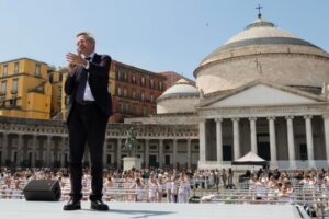 Napoli Città Danzante: Piazza del Plebiscito celebra la Giornata Mondiale della Danza 2025