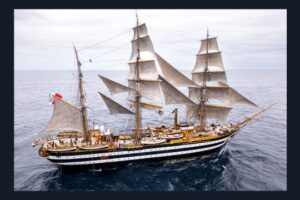 Nave Amerigo Vespucci torna a Napoli: quattro giorni di eventi imperdibili