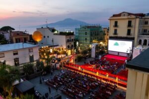 Social World Film Festival 2025: la 15a edizione presentata a Cannes, appuntamento a Vico Equense dal 22 al 29 giugno