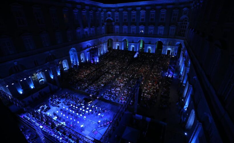 Due serate imperdibili tra danza, musica classica e rock: il festival “Un’Estate da RE” chiude in bellezza alla Reggia di Caserta con i grandi nomi del Teatro alla Scala e Edoardo Bennato.