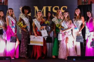 Finaliste Miss Woman Italia a Villa Signorini per Save the Children
