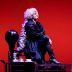 Federica Luna Vincenti interpreta Sissi l’Imperatrice sul palco del Teatro Nuovo di Napoli