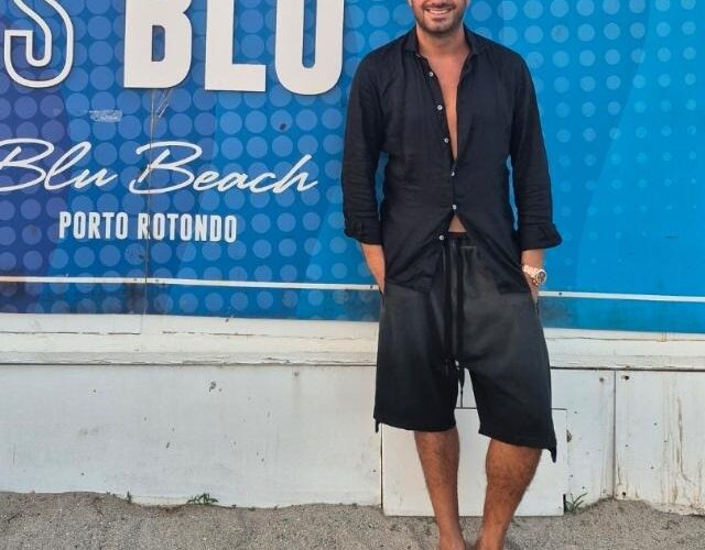 Il Blue Beach saluta l’estate con un party esplosivo: sabato 23 agosto, reggaeton e spettacolo con Roberto Zenith DJ e Luca Daffrè per la chiusura ufficiale della stagione.