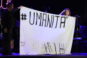Fiorella Mannoia in concerto a Roccella Jonica e Diamante con “Fiorella Sinfonica – Live con Orchestra”