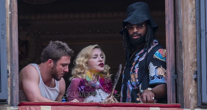 Madonna festeggia il compleanno in Toscana tra Firenze, Siena e il Palio