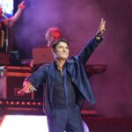 Sal Da Vinci in concerto a Diamante 2025 durante lo spettacolo Stasera che Sera
