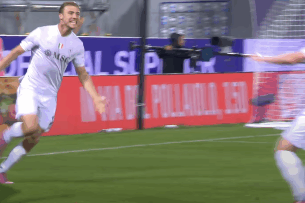 Napoli esulta dopo il 3-0 alla Fiorentina al Franchi