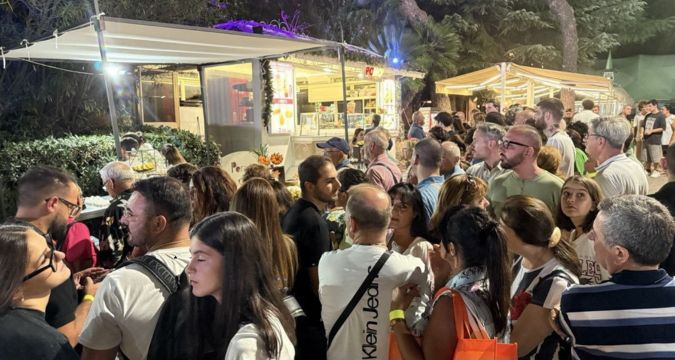 Cena spettacolo Ccà s’ Magn e Nun s’ Pav Napoli Edenlandia