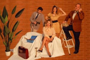 Debutto teatrale Due dozzine di rose scarlatte al Sala Umberto di Roma