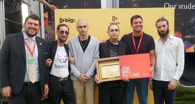 Anteros Marra riceve il We Short Award al Social World Film Festival 2025 a Venezia