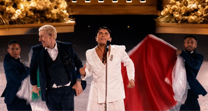 Sal Da Vinci durante esibizione emozionale Eurovision 2026