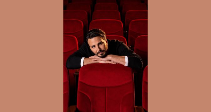 Tony Colombo durante il grande concerto Grazie per tutta la vita all’Ippodromo di Agnano